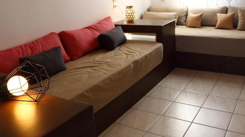 Avra Pahainas Apart Otel Pachaina